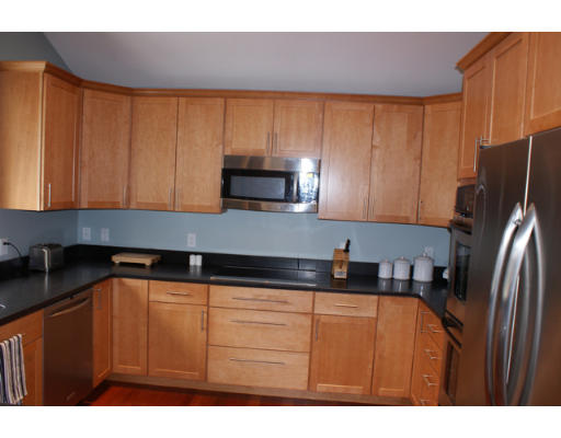 198 Echo Cove Road Hamilton, MA 01982 - Photo 13 of 17 Gallery Image 13