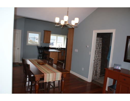 198 Echo Cove Road Hamilton, MA 01982 - Photo 7 of 17 Gallery Image 7