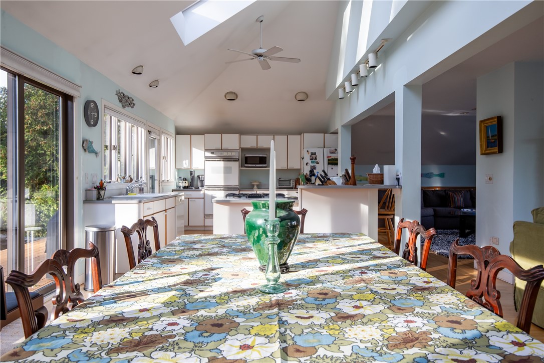 58 Overhill Road Warren, RI 02885 - Photo 11 of 40