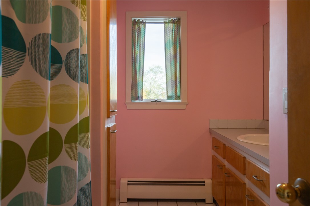 58 Overhill Road Warren, RI 02885 - Photo 23 of 40