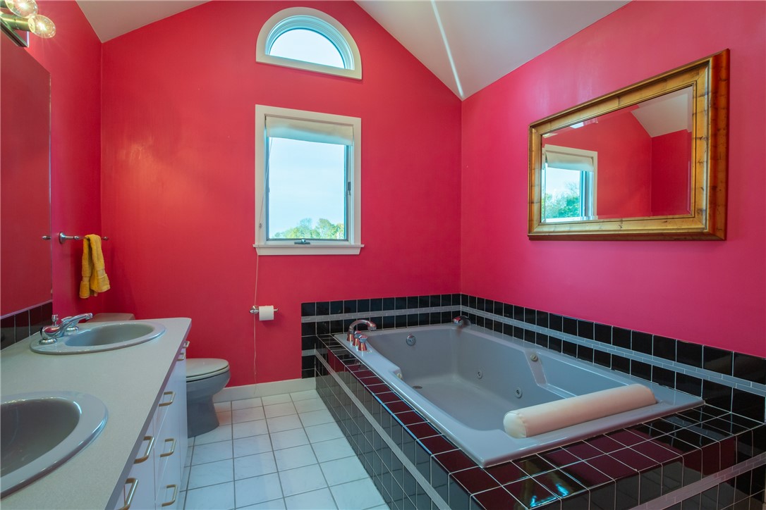 58 Overhill Road Warren, RI 02885 - Photo 32 of 40