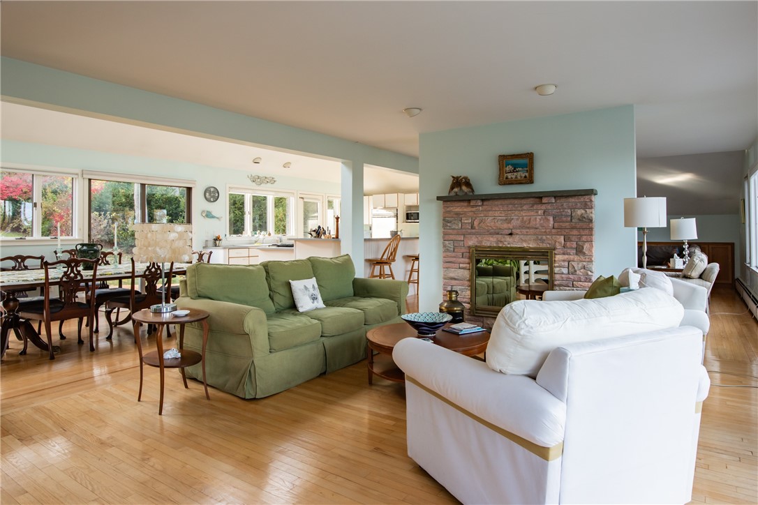 58 Overhill Road Warren, RI 02885 - Photo 5 of 40