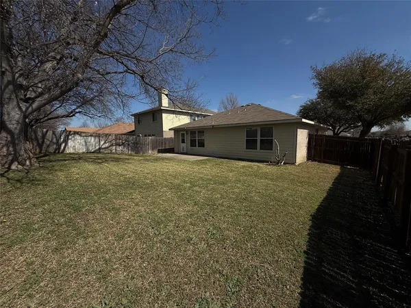 $1,975 | 9301 Goldenview Drive, Fort Worth, TX 76244