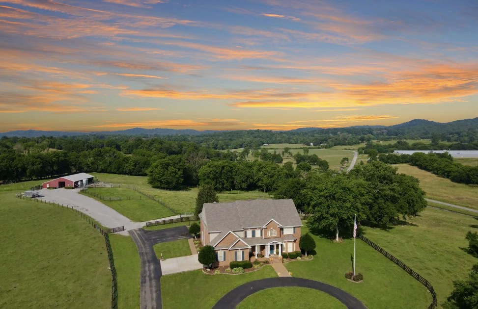 189 South Fishing Ford Road Petersburg, TN 37144 - Photo 11 of 16