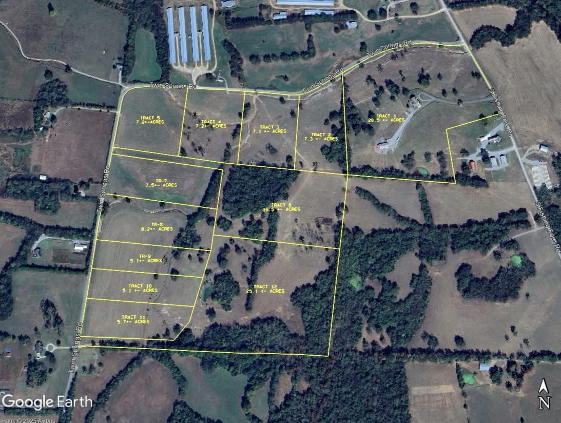 189 South Fishing Ford Road Petersburg, TN 37144 - Photo 2 of 16