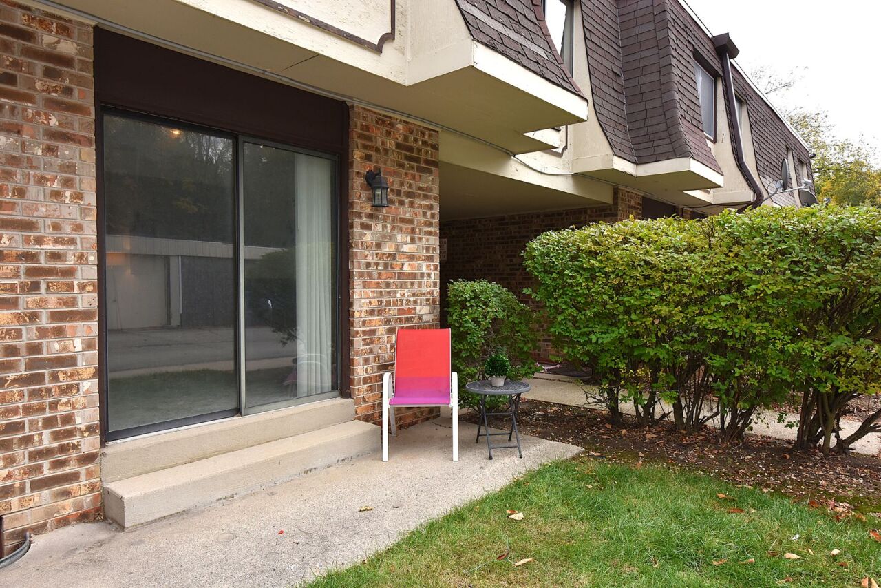 6081 West Calumet Road Milwaukee, WI 53223 - Photo 25 of 29 Private Patio