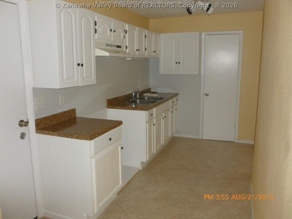 802 South Park Road Charleston, WV 25304 - Photo 9 of 16 Gallery Image 9