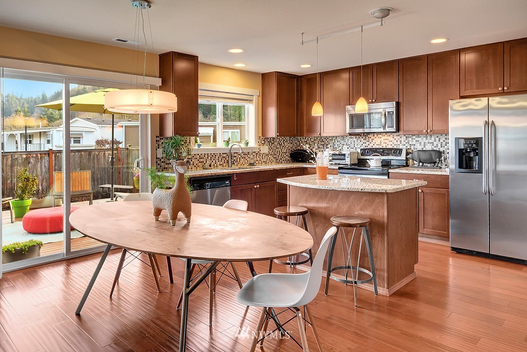 15416 146th Place Southeast Renton, WA 98058 - Photo 8 of 18