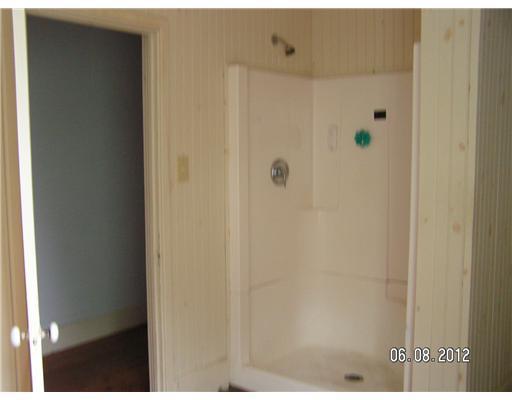 24 Main Street Thomaston, ME 04861 - Photo 9 of 13 Bathroom. 2nd floor bath