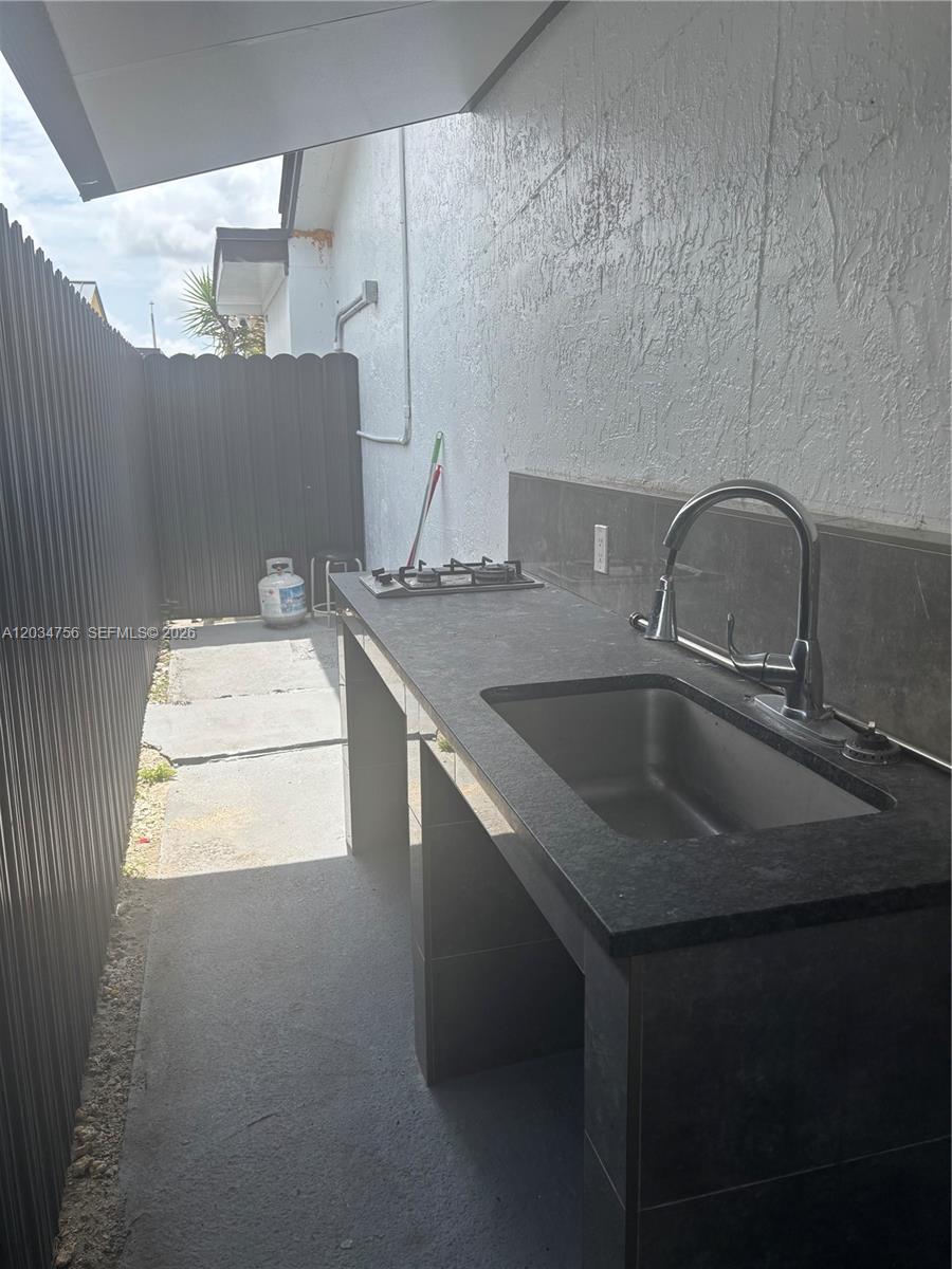 17811 Southwest 152nd Place Miami, FL 33187 - Photo 9 of 10