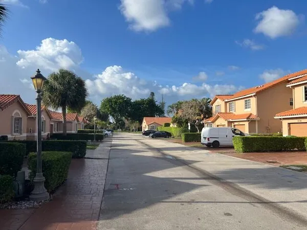 $2,800 | 8597 Jade Drive, Unit 102, Tamarac, FL 33321