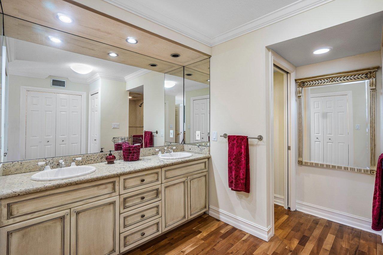 250 East Royal Palm Road, Unit 2C Boca Raton, FL 33432 - Photo 13 of 35 Master bath