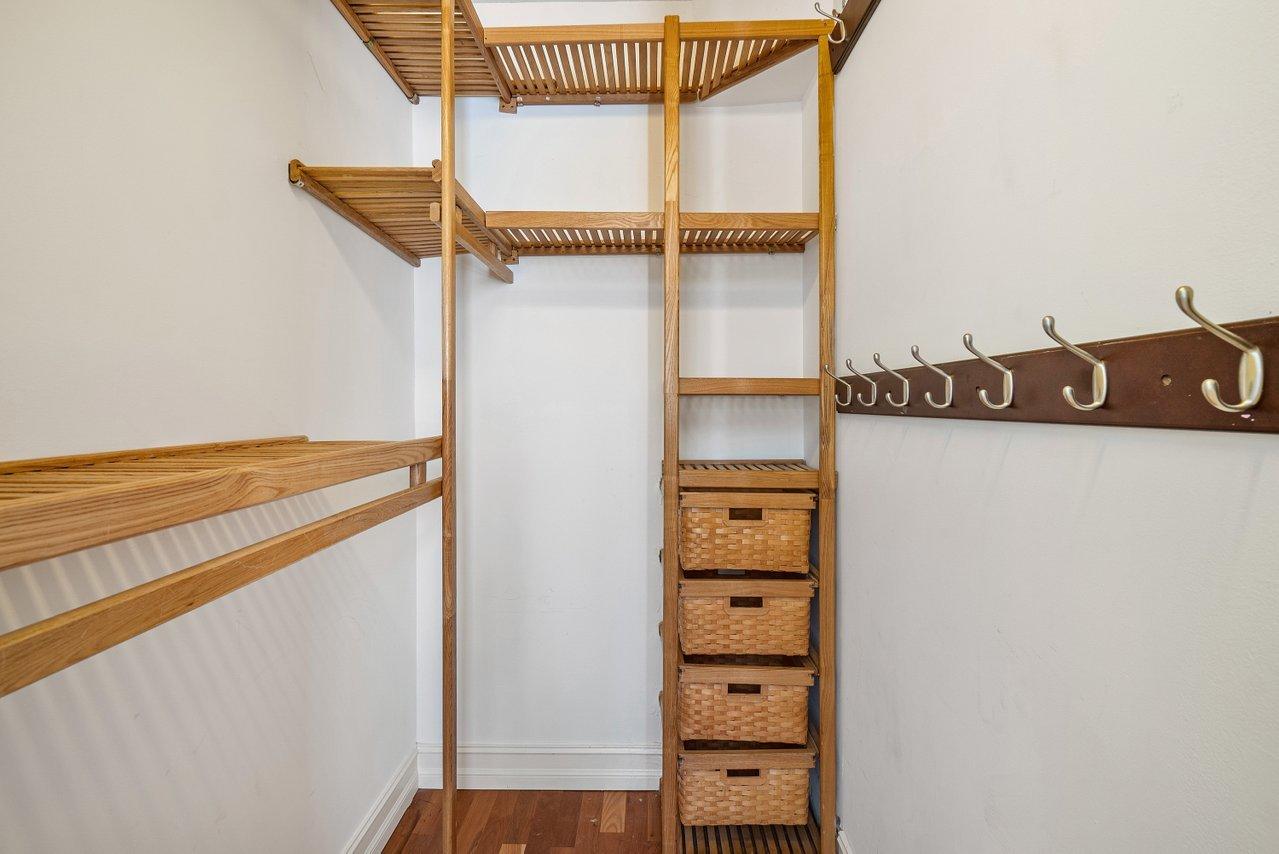 250 East Royal Palm Road, Unit 2C Boca Raton, FL 33432 - Photo 18 of 35 Walk-in closet