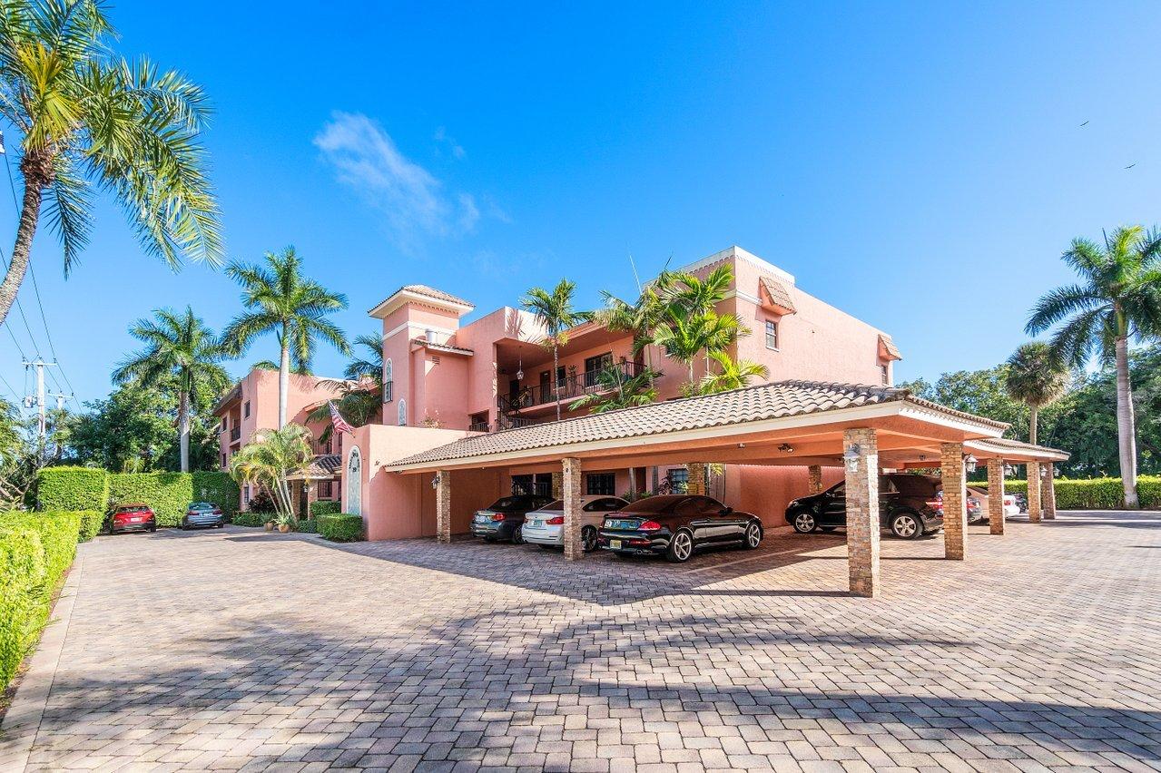 250 East Royal Palm Road, Unit 2C Boca Raton, FL 33432 - Photo 2 of 35 Covered parking