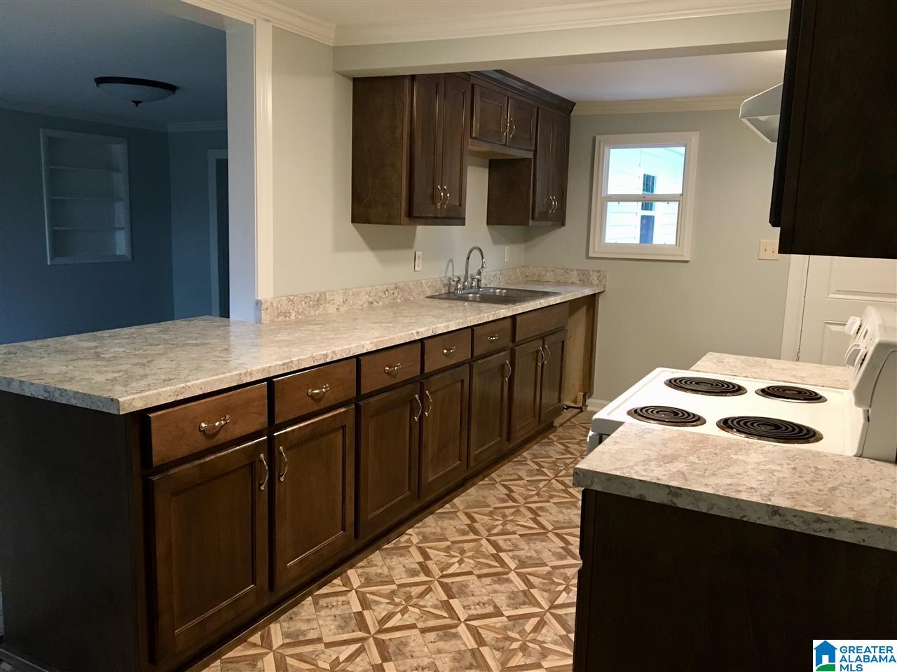 185 Lakeshore Circle Oneonta, AL 35121 - Photo 5 of 27