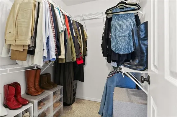 $335,000 | 4913 Liberty Oaks Drive, Marrero, LA 70072