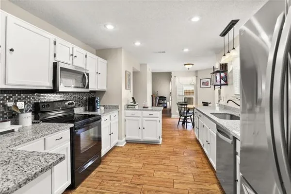 $335,000 | 4913 Liberty Oaks Drive, Marrero, LA 70072