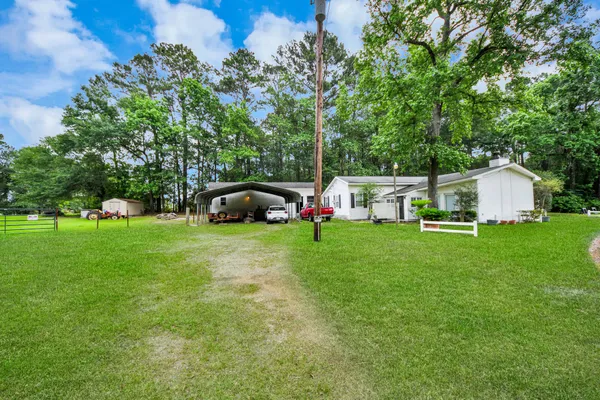 $400,000 | 41 Lakeview Drive, New Waverly, TX 77358