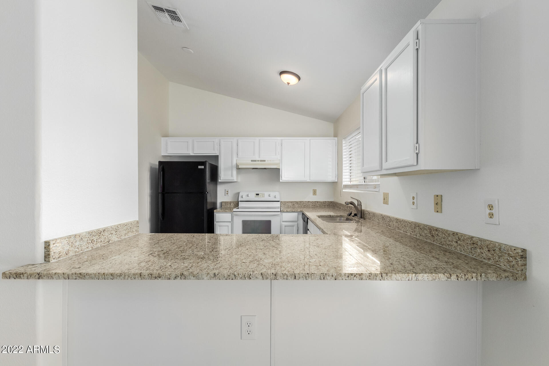 9015 West Granada Road Phoenix, AZ 85037 - Photo 17 of 29 0019-19-Granada