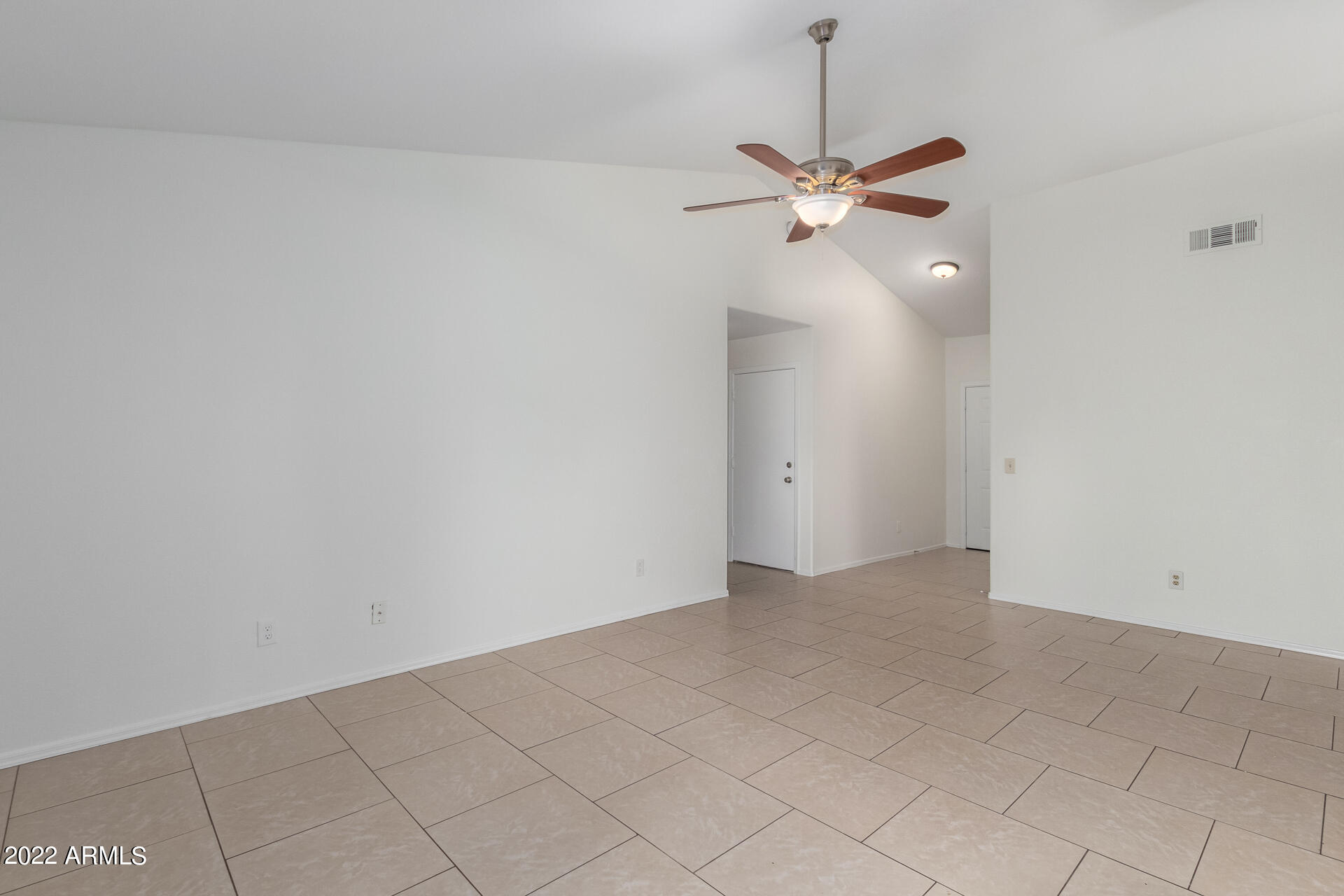 9015 West Granada Road Phoenix, AZ 85037 - Photo 6 of 29 0008-08-Granada