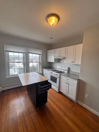 $2,100 | 17 6th Street, Unit 2, Providence, RI 02906