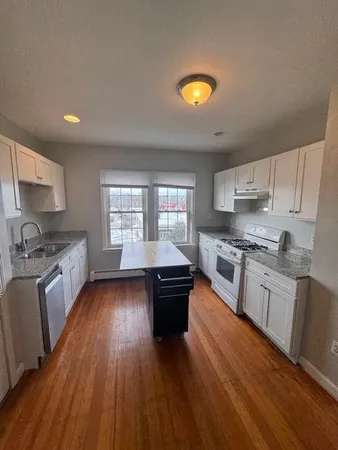 $2,100 | 17 6th Street, Unit 2, Providence, RI 02906