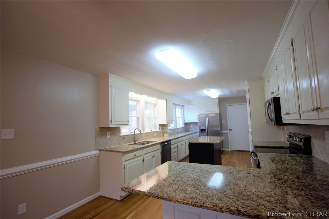 447 Hallieford Road Cobbs Creek, VA 23035 - Photo 10 of 46