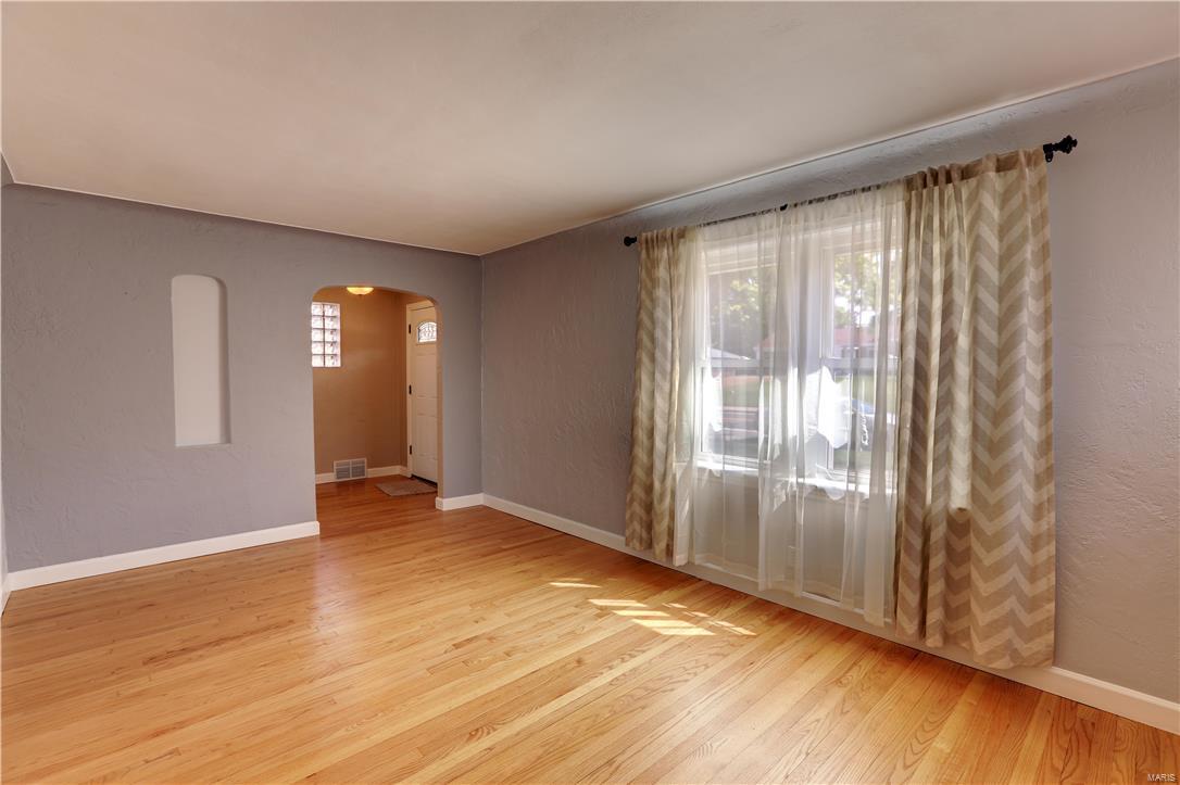 7115 Weber Road Affton, MO 63123 - Photo 4 of 19 Gallery Image 4