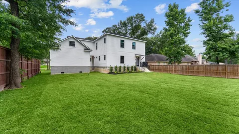 $549,900 | 10802 Fairview Drive, Conroe, TX 77385