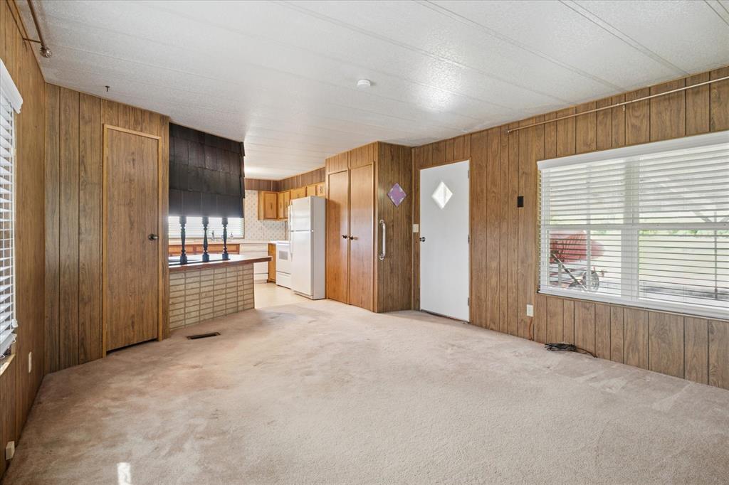 6941 Burger Road Aubrey, TX 76227 - Photo 15 of 28 Mobile Home Living Space