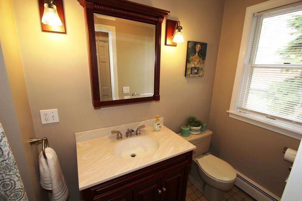 14 Sunset Road Stoneham, MA 02180 - Photo 13 of 30 Gallery Image 13