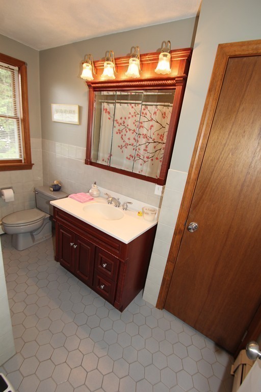14 Sunset Road Stoneham, MA 02180 - Photo 19 of 30 Gallery Image 19
