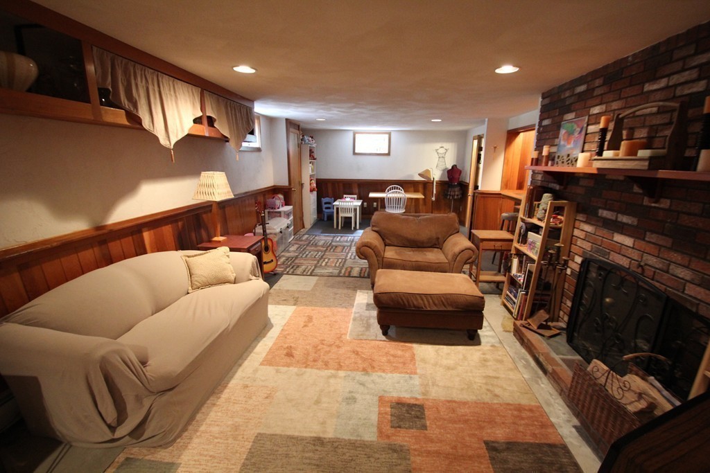 14 Sunset Road Stoneham, MA 02180 - Photo 21 of 30 Gallery Image 21
