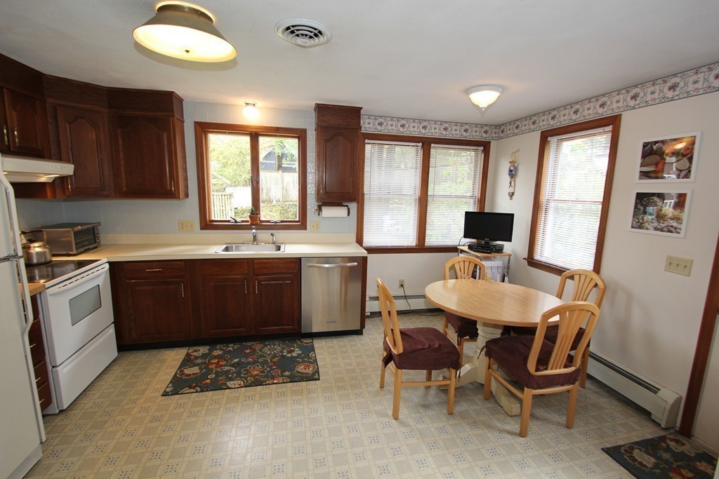 14 Sunset Road Stoneham, MA 02180 - Photo 10 of 30 Gallery Image 10