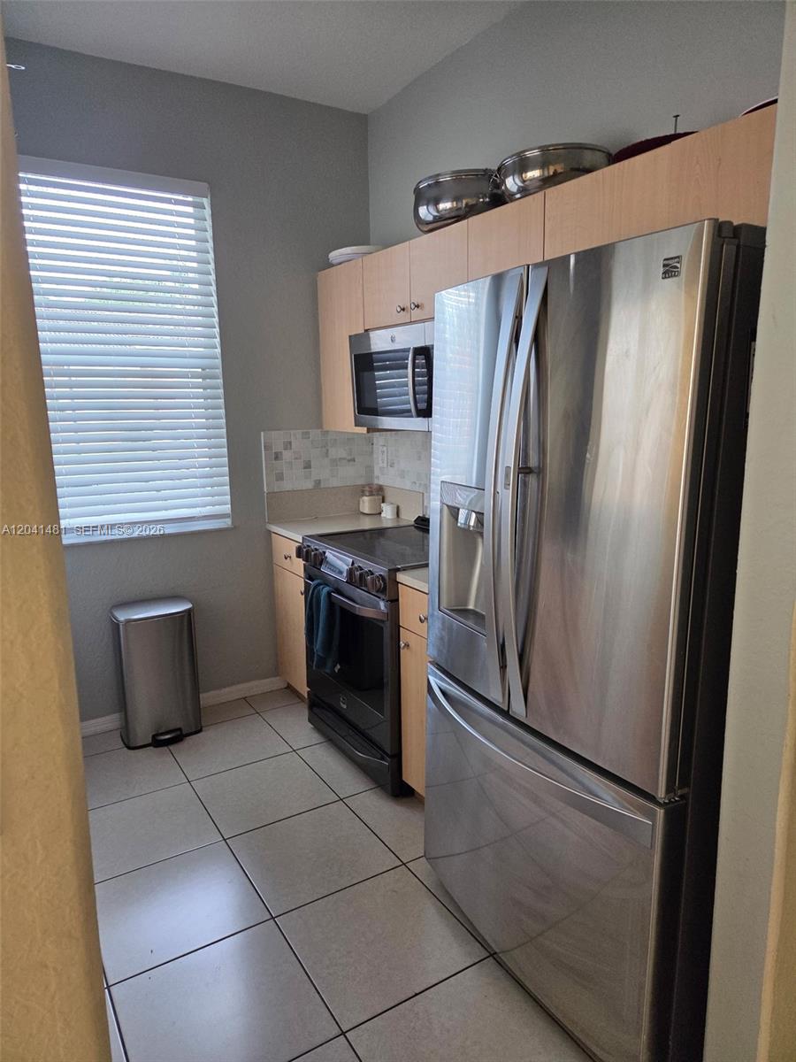 23751 Southwest 110th Avenue Homestead, FL 33032 - Photo 6 of 12