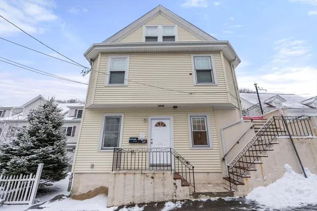 $2,800 | 48 Town Hill Street, Unit 1, Quincy, MA 02169