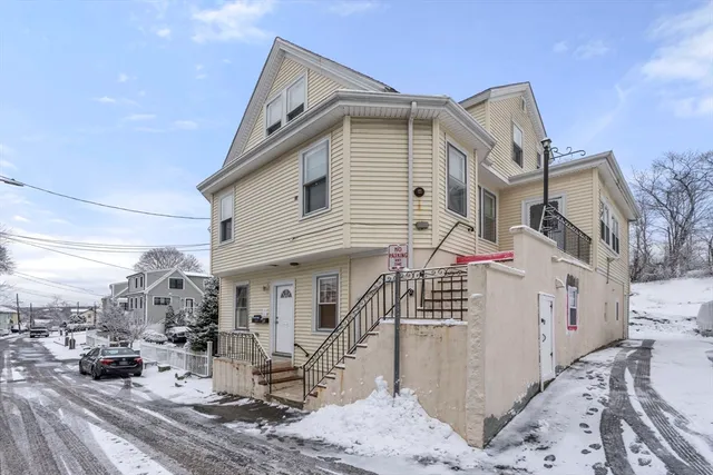 $2,800 | 48 Town Hill Street, Unit 1, Quincy, MA 02169