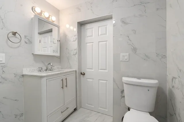 $2,800 | 48 Town Hill Street, Unit 1, Quincy, MA 02169