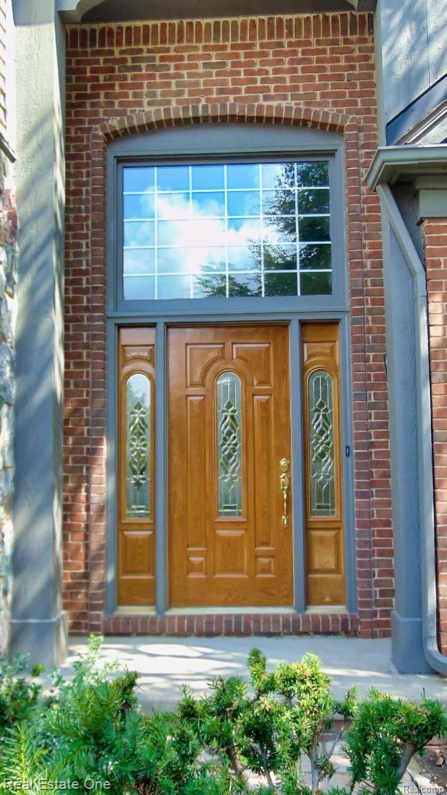 2458 Pleasant View Drive Rochester, MI 48306 - Photo 3 of 68 DSC00151.jpg