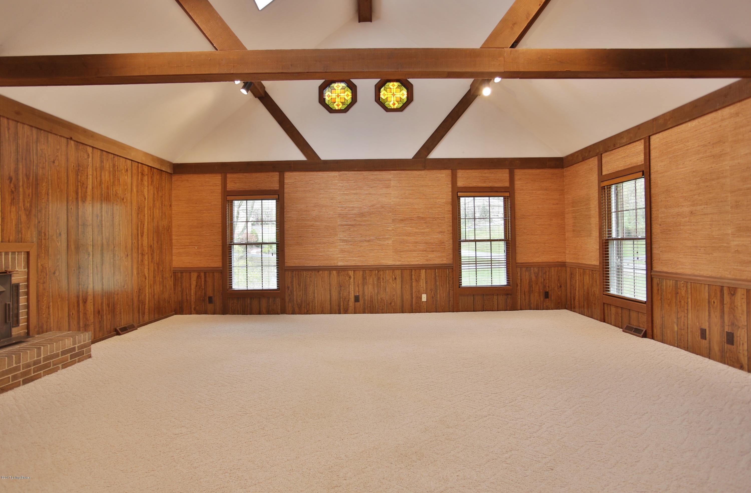 1508 Northwind Road Louisville, KY 40207 - Photo 12 of 33 Family room