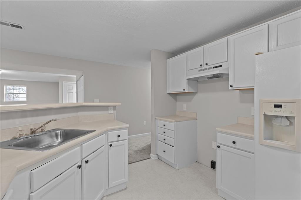 1096 Rural Ridge Drive Cheswick, PA 15024 - Photo 24 of 33 ll kitchen