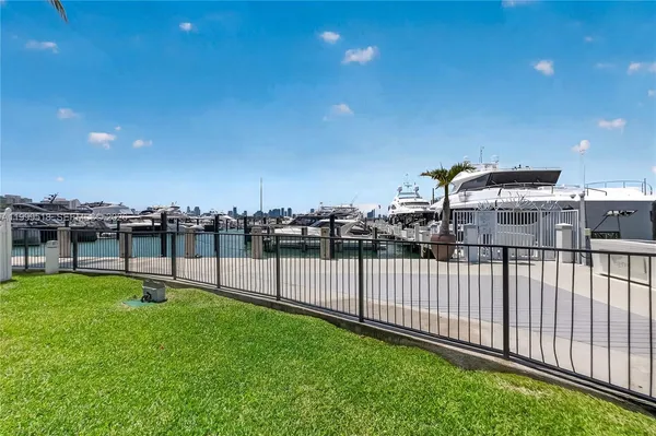 $13,000 | 1413 Sunset Harbour Drive, Unit 209, Miami Beach, FL 33139