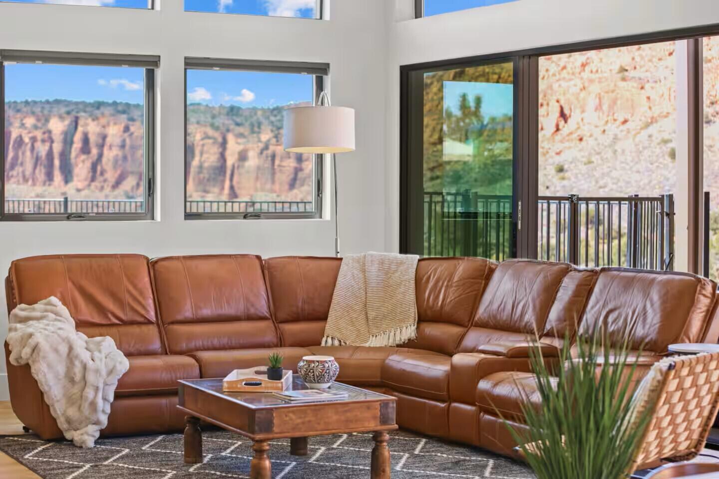 3020 Silver Reef Road Leeds, UT 84746 - Photo 5 of 25 Living Room
