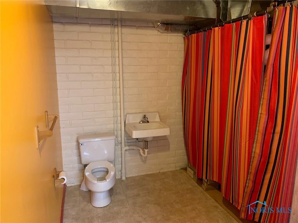 6528 Finzel Road Whitehouse, OH 43571 - Photo 34 of 36 Gallery Image 34