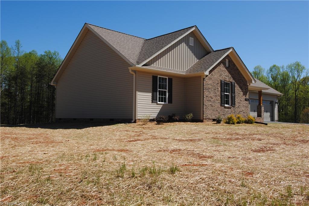 140 Tuttle Road Rural Hall, NC 27045 - Photo 2 of 24