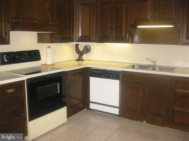 1703 Kent Road Camp Hill, PA 17011 - Photo 3 of 10 Gallery Image 3