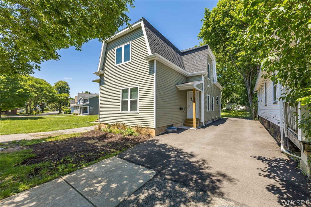 1239 South Plymouth Avenue Rochester, NY 14611 - Photo 1 of 32