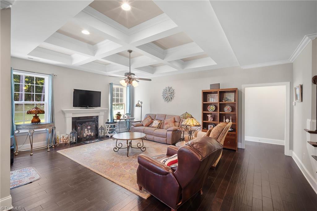 6908 River Gate Court Oak Ridge, NC 27310 - Photo 3 of 32 Gallery Image 3