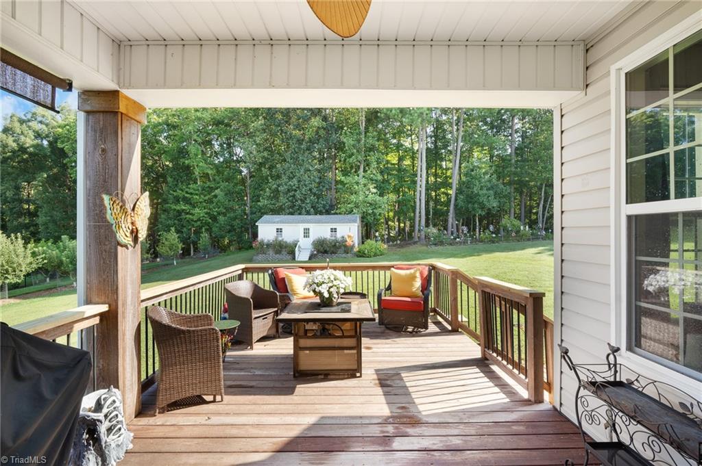 6908 River Gate Court Oak Ridge, NC 27310 - Photo 5 of 32 Gallery Image 5