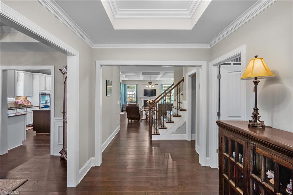 6908 River Gate Court Oak Ridge, NC 27310 - Photo 6 of 32 Gallery Image 6